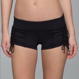 Lululemon got move shorts